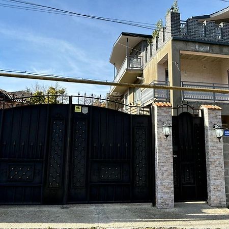 Verona Apartment Dushet'i Екстериор снимка