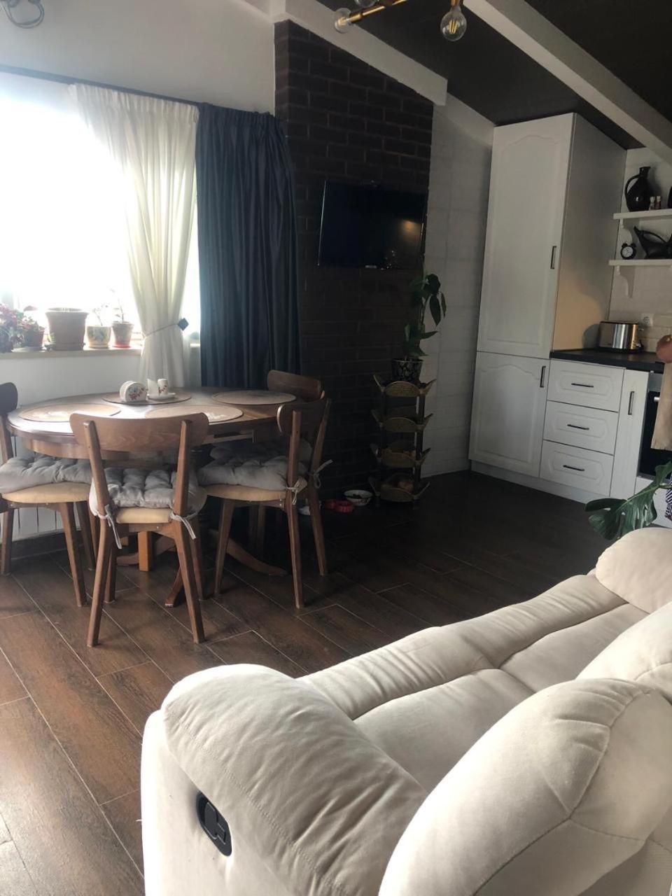 Verona Apartment Dushet'i Екстериор снимка