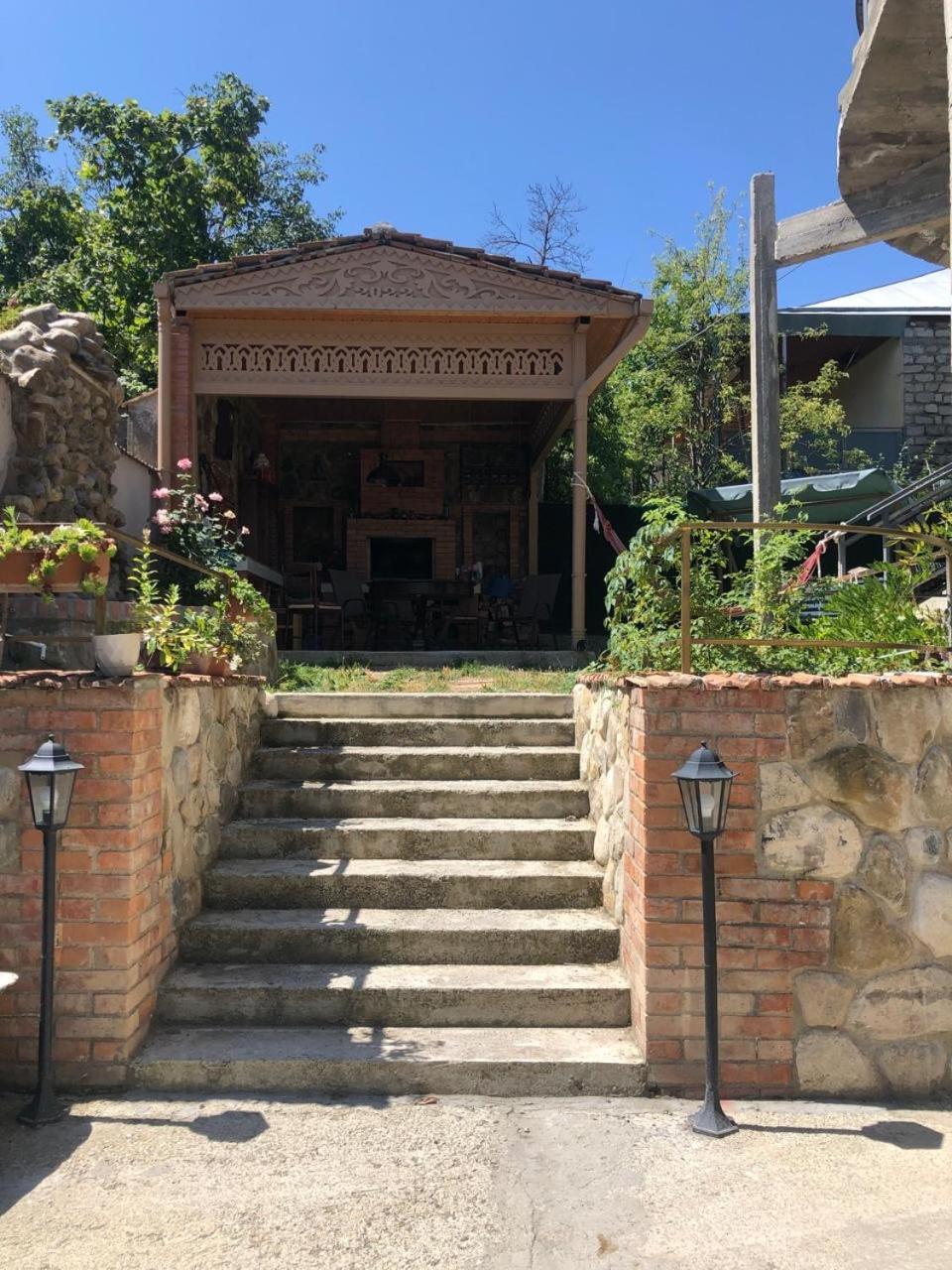 Verona Apartment Dushet'i Екстериор снимка