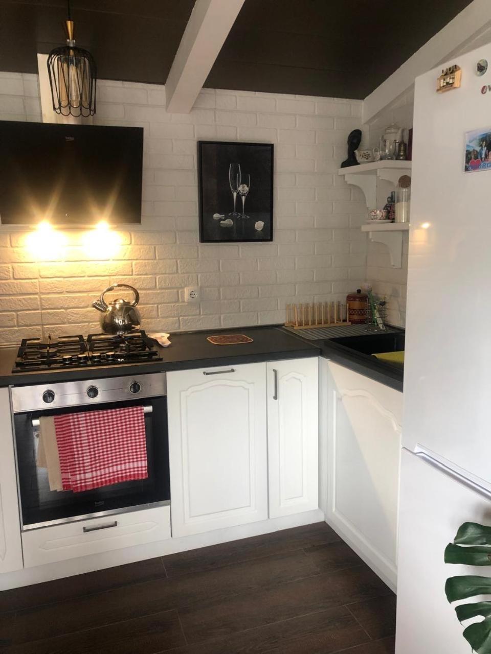 Verona Apartment Dushet'i Екстериор снимка