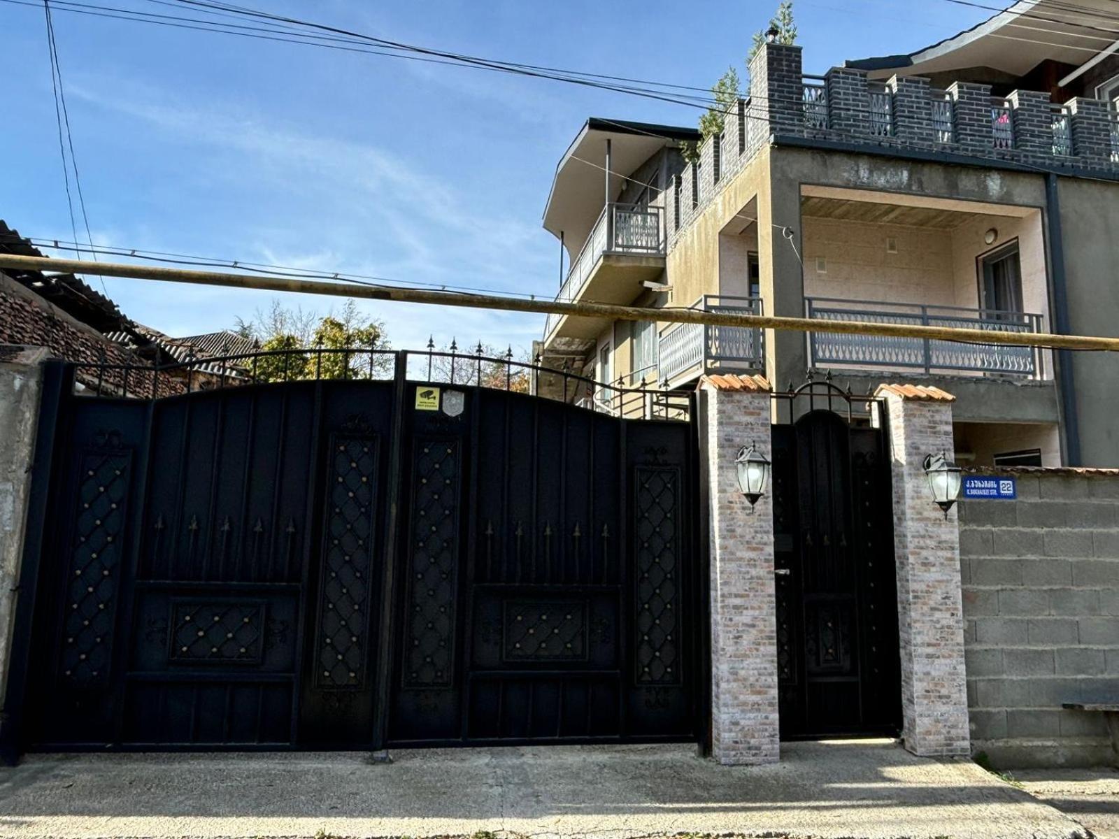 Verona Apartment Dushet'i Екстериор снимка